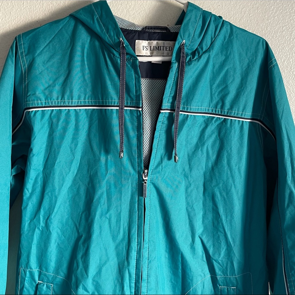 rain proof jacket! - Picture 3 of 5
